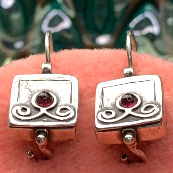 Silpada Vintage Rare Didae Garnet Locking Wire Earrings - Israel - Picture 2 of 8